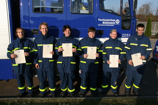 Die sechs neuen Helfer des Ortsverbandes Friedrichshafen